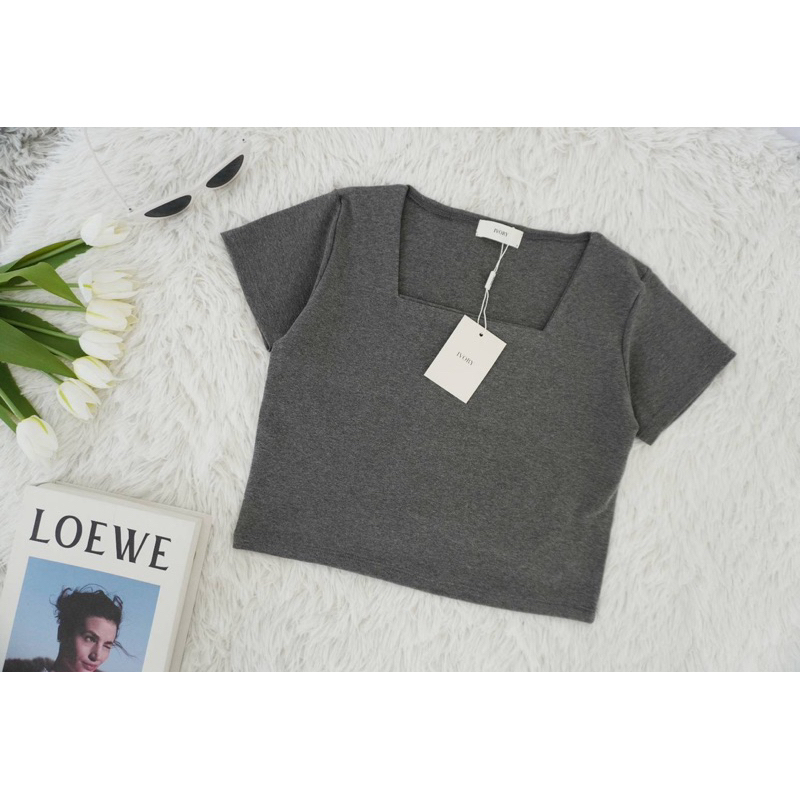 09เสื้อครอป ยูนิโค่ ป้าย IVORY ผ้า นิ่ม ใส่สบาย ไม่ย้วย