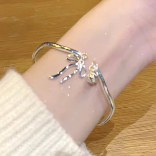 COD-ในไทย💖สร้อยข้อมือ สีพื้นประดับโบว์ ปรับขนาดได้เปิด น่ารักหวาน ไม่ทําให้แพ้ง่าย สไตล์เกาหลีเรียบง่าย สำหรับผู้หญิง-Kr
