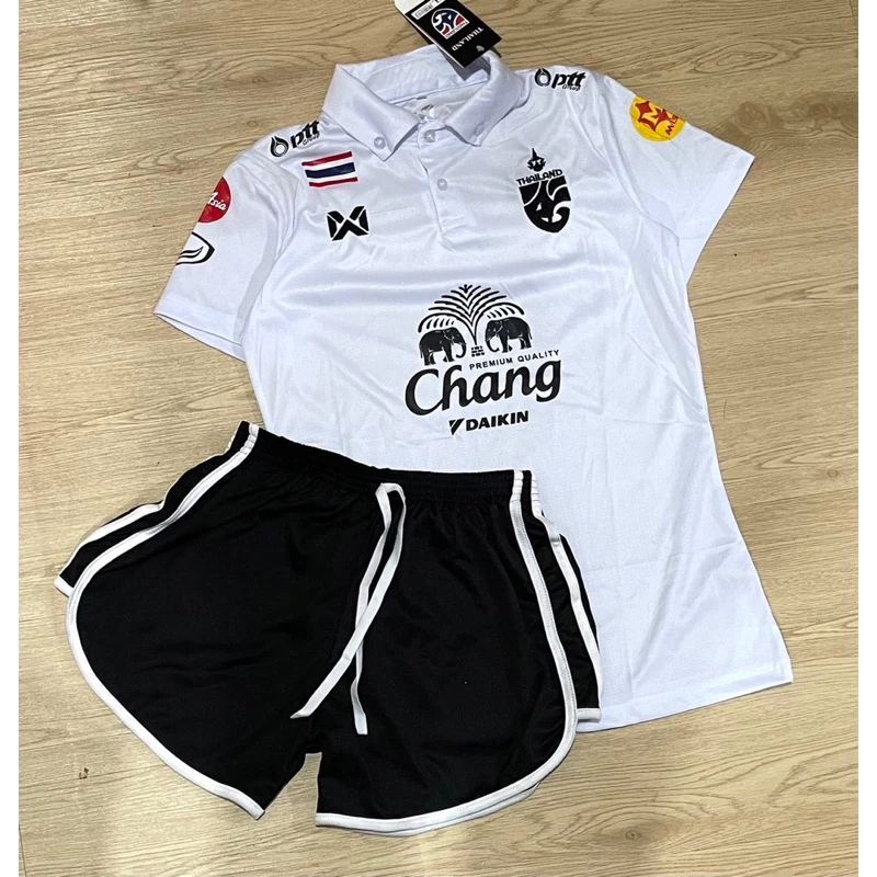 ชุดบอลชุดกีฬาผู้หญิงเสื้อพร้อมกางเกงขนาดฟรีไซร้อก32ถึง38ทรงเข้ารูปกางเกงเอวยางยืดผ้านิ่มเย็นใส่สบายราคาสุดคุ้ม