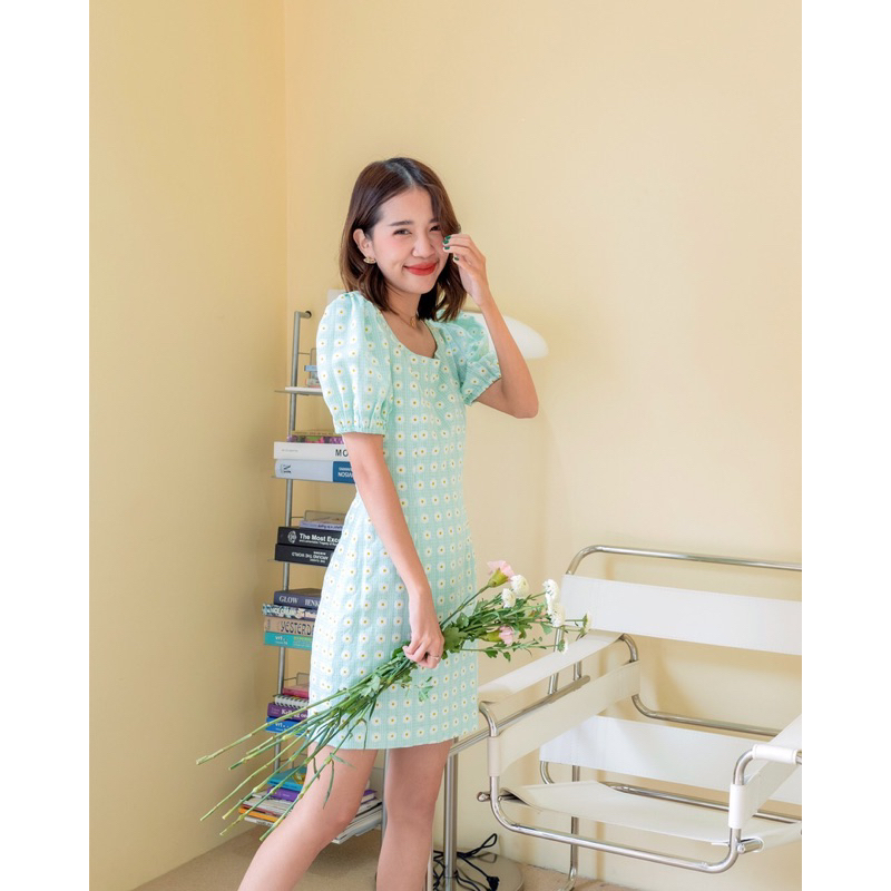 WAWA 09 DAISY DRESS size M สีเขียว ไม่เคยใส่ ราคาเต็ม790 ขาย350 สภาพนางฟ้า