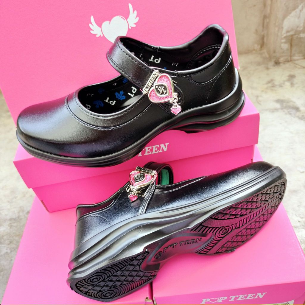 Popteen รองเท้านักเรียนหญิง รองเท้านักเรียน หนังดำ รุ่น หัวใจเพชรสีชมพู รุ่นใหม่2024