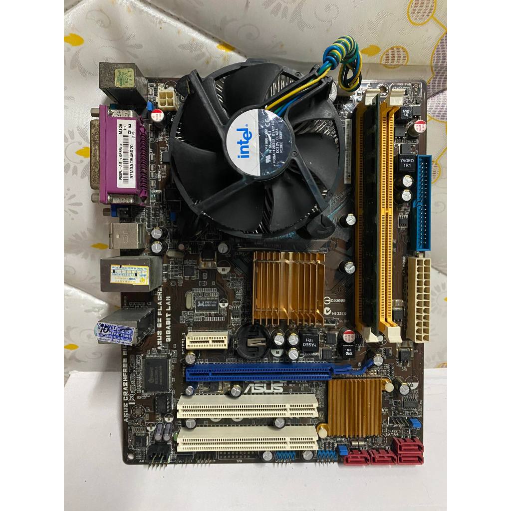 ASUS P5QPL-AM motherboard Socket 775 พร้อม RAM 1 G และ CPU