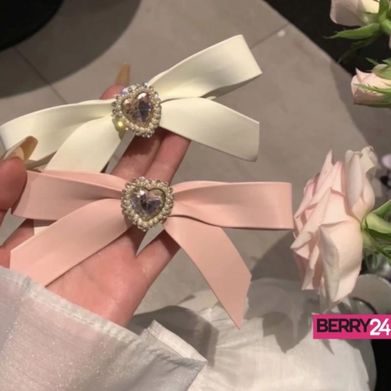 BOW02พร้อมส่ง กิ๊บติดผมหรูหรา สไตล์เกาหลี กิ๊บโบว์ประดับเพชรรูปหัวใจ หวานๆต้อนรับวาเลนไทน์