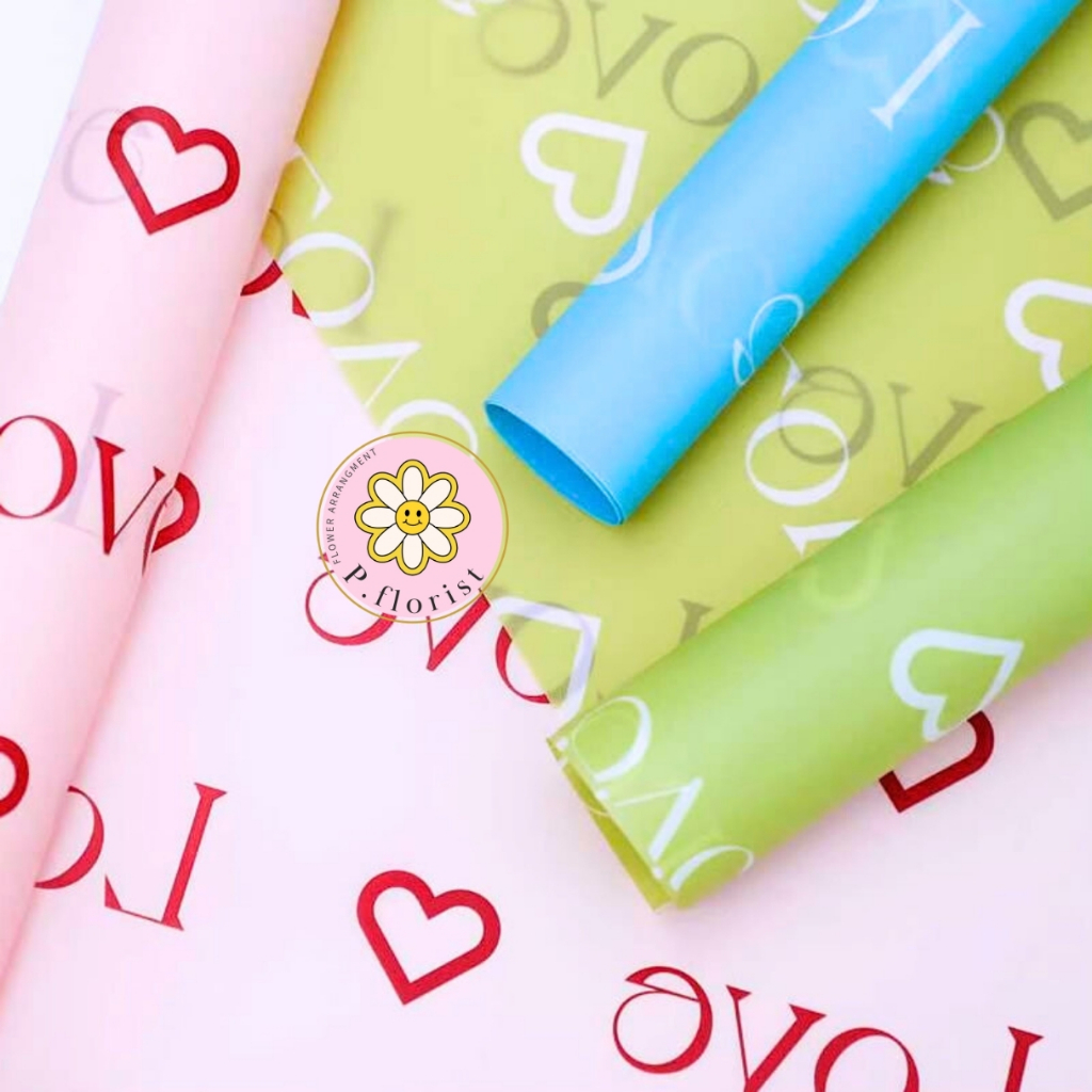กระดาษฟลาวด์ ลาย LOVE PF-P008 ขนาด 58x58 ซม. กระดาษห่อดอกไม้ อุปกรณ์จัดช่อดอกไม้ ดอกไม้ปลอม ห่อช่อ DIY
