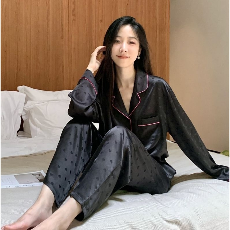 ชุดนอน BlackPink heart pajamas (Premium silk satin)