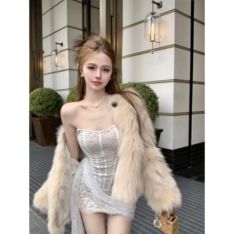 เดรสเกาะอกออกงาน ผ้าลูกไม้ รีรันวงการดาวทองหล่อ รูปที่ 6