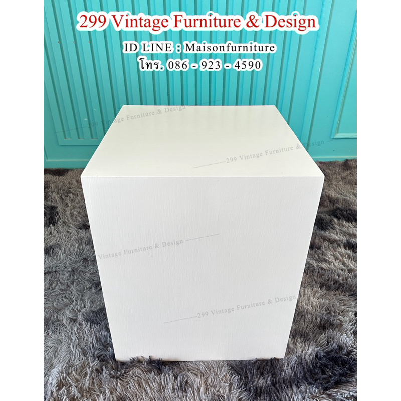 แท่นเสาวางดอกไม้แบบเรียบ ไม่มีแต่งคิ้วขอบ