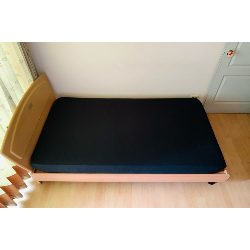 ผ้าปูที่นอนรัดมุม (แบบบาง) ขนาด 4ฟุต สีดำ ยี่ห้อ IKEA (สภาพใหม่) (โทนสีหายาก) มือสองสภาพดี สินค้าญี่ปุ่น-เกาหลีแท้