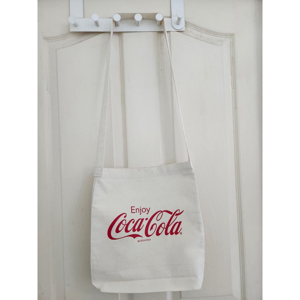 กระเป๋า Coca-Cola Crossbody