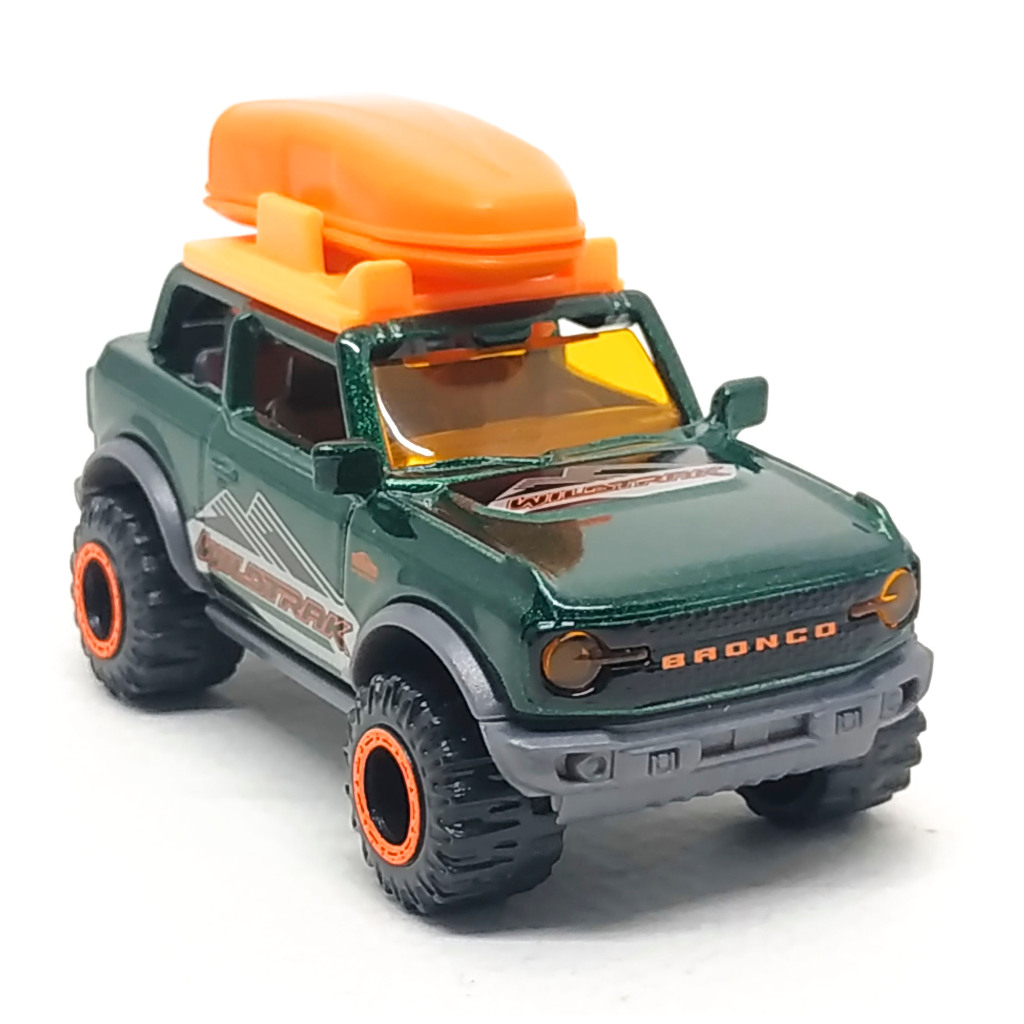 Majorette Ford Bronco Wildtrak - สีเขียวเข้ม + Roof Box สีส้ม /scale 1/62 (3 inches) no Package