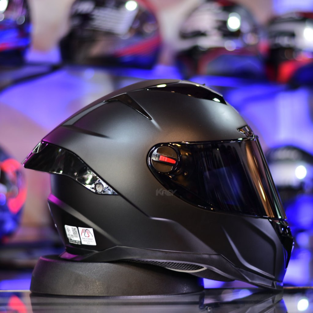 หมวกกันน็อคRandom model CZR-BT Super Matt Black