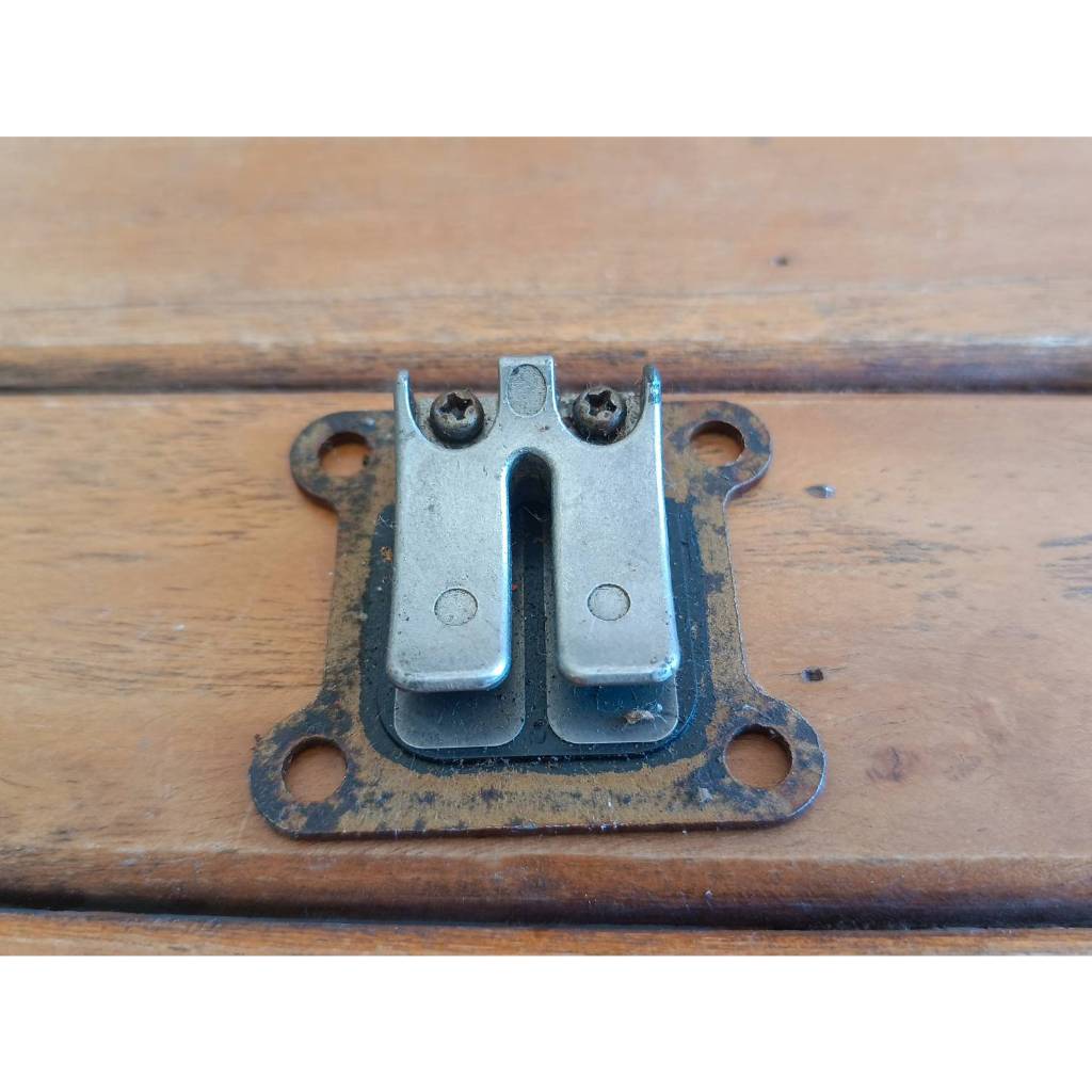 หรีดวาวล์ เครื่องตัดหญ้า Robin 411 / Makita 411 ของแท้ มือสอง