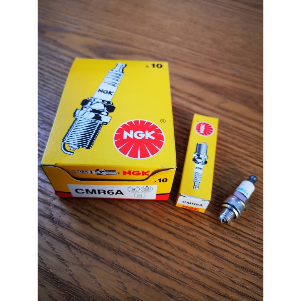 หัวเทียน NGK แท้ CMR6A MAKITA เครื่องตัดหญ้า