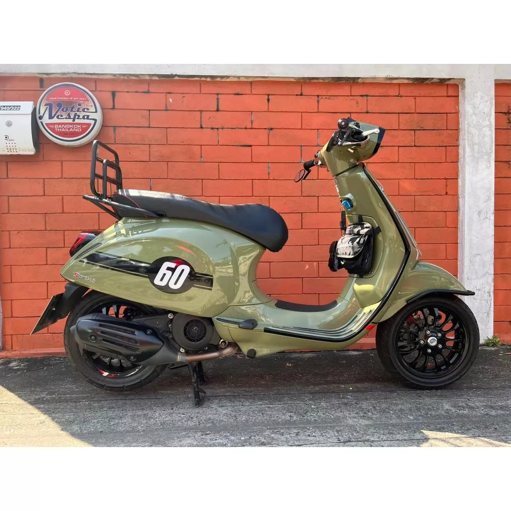 สติ๊กเกอร์ติดกลางฝา Vespa เลือกเลขได้ thumbnail 8