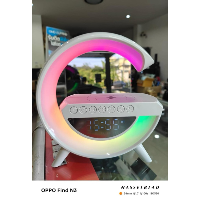 ลำโพงไฟ RGB พร้อมเเท่นชาร์จไร้สายในตัว