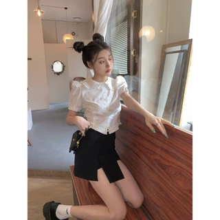 ส่งทันที Cici(NO. 3207)เสื้อครอปเเขนสั้นคอปก ผ้าคอตตอน กระดุมหน้า ดีเทลเเต่งระบาย วินเทจสไตล์น่ารัก