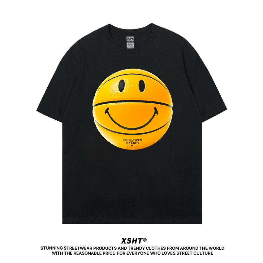 🔥พร้อมส่ง🔥 เสื้อยืด Chinatown Market Smiley Basketball Tee - Black (สีดำ) by XSHT