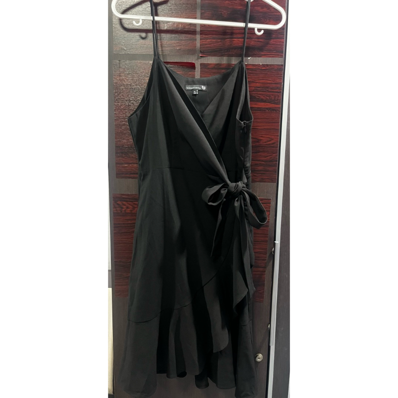 (ส่งต่อ) EP เดรสดำสั้น ป้ายหน้า ผูกเอว สายเดี่ยว Size M (US4/ EUR 36 สภาพ 95%