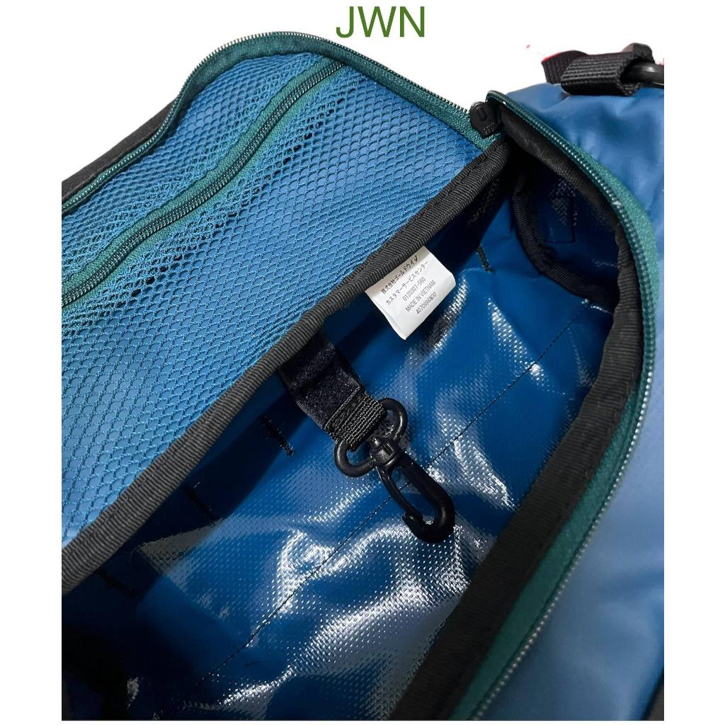 กระเป๋าสะพายข้าง ทรงหมอน ผ้ากันน้ำได้ TNF - รูปที่ 6