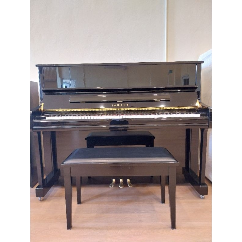 เปียโนมือสอง Yamaha รุ่น U1J pe สภาพดีมาก