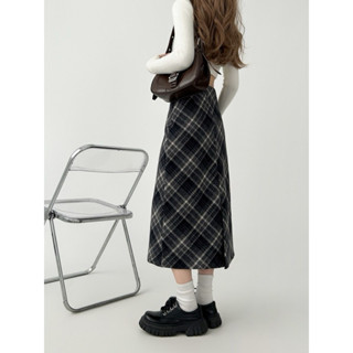 KINDARARE - Gingham skirt (มีไซส์ S - 3XL) (กระโปรงยาวลายสก็…