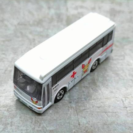 TOMICA โมเดลรถเหล็ก Minicar 1/81 Japanese Red Cross Blood Donation Bus (White) "Tomica" ตัวพิเศษ ไม่มีขาย