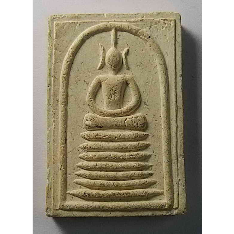 Antig 426/090 พระสมเด็จ เนื้อผงไม้เท้า หลวงปู่มั่น วัดธรรมมงคล หลวงพ่อวิริยังค์ ปี 2541