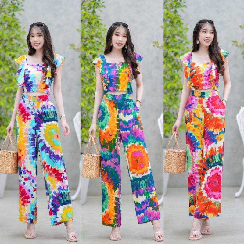 set 2 ชิ้นมัดย้อม เสื้อครอปมัดย้อมแขนระบายคู่ มีซิปซ่อนด้านหลัง + กางเกงขายาว เอวยางยืดด้านหลัง มี กระเป๋าล้วงข้าง