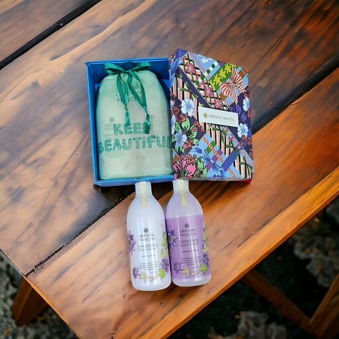 กล่องเซต 2 ชิ้น ของขวัญ โลชั่น และครีมอาบน้ำ Oriental Princess (เลือกกลิ่นได้ค่ะ)