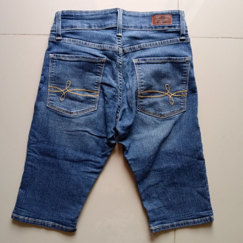 กางเกงยีนส์ขาสั้นผู้หญิง DENIZEN BY LEVI'S.มือสองสภาพดีมาก