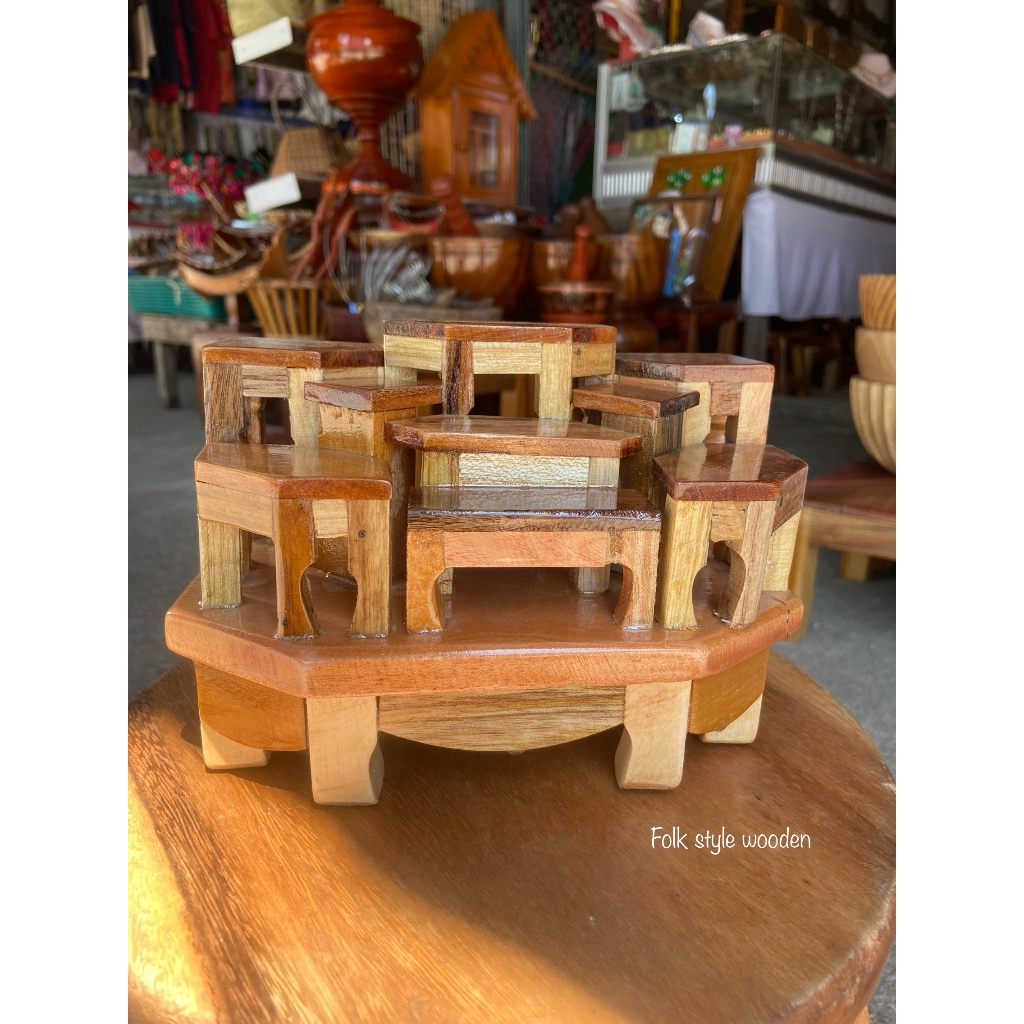 ชุดโต๊ะหมู่บูชาหมู่ 9  ตัวโต๊ะติดกับฐานโต๊ะพระ ฐานรองพระ