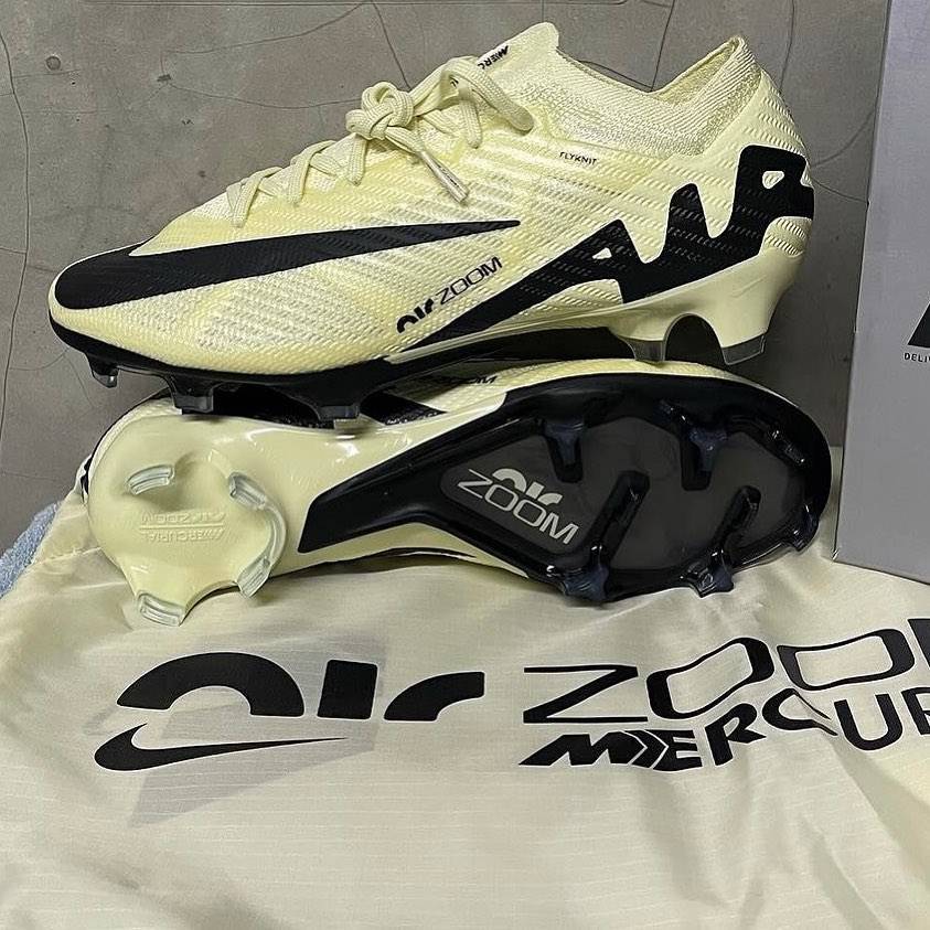 รองเท้าสตั๊ด Mercurial Vapor 15 Air Zoom