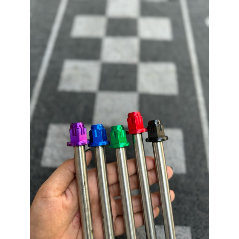 แกนล้อหน้า+แกนล้อหลัง แกนล้อเลส หัว CNCใส่ เวฟ125 s r i ไฟเลี้ยวบังลม ปลาวาฬ อาร์มเดิม อาร์มยืด2นิ้ว