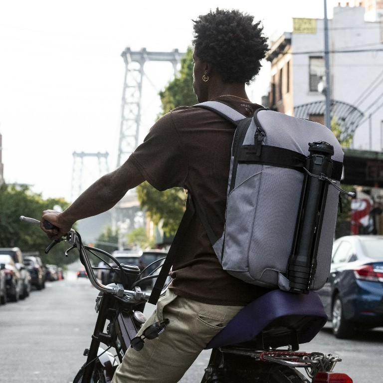 Nomatic x Peter McKinnon LUMA Camera Pack 18L (ประกันศูนย์) กระเป๋ากล้องสะพายหลัง ความจุ 18 ลิตร