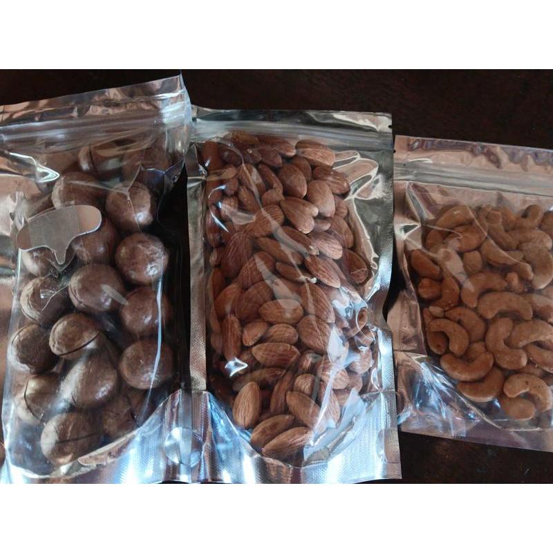 [ โปร 2 ฟรี 1 ] (แมคคาเดเมีย200g + อัลมอนด์200g ฟรีเม็ดมะม่วงอบA100g)