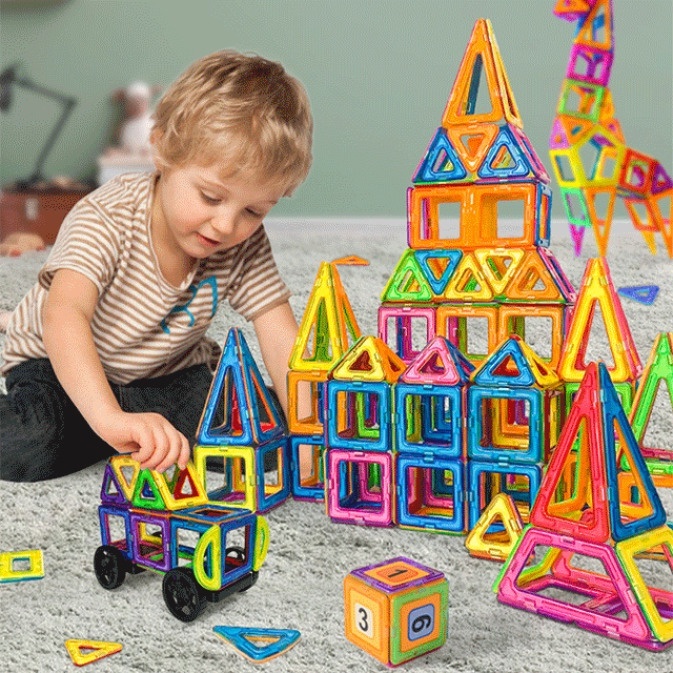 ตัวต่อแม่เหล็ก ของเล่นเสริมพัฒนาการ Magnetic tile 60 และ 148 ชิ้น ราคาพิเศษ