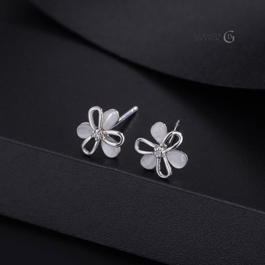 GLAMOR✨ต่างหูสวยๆ Flowers Of Love ต่างหูเงิน ของขวัญญาติผู้ใหญ่ ตุ้มหูเพชรcz ต่างหูแฟชั่น ตุ้มหูเงิน925 ตุ้มหูผู้หญิง