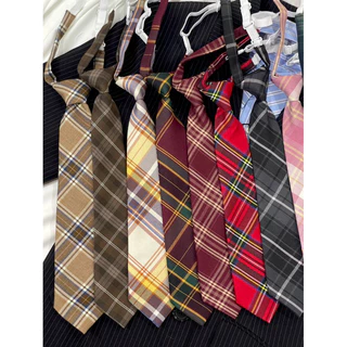 MORA | (แบบสั้น) พร้อมส่ง 🍒 เนคไทสำเร็จรูปลายสก็อต/เนคไทลายทาง necktie (แบบสำเร็จรูป/สวมคอ)
