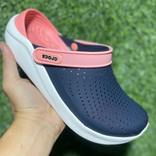 รองเท้าเพื่อสุขภาพ crocs LiteRide ผลิตจากยางแท้100% สินค้าน้ำหนักเบา ไซส์ผู้หญิง 36-40