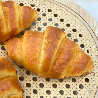 ครัวซอง Croissant ขนมปัง ขนมปังตกแต่ง สำหรับตกแต่ง ขนมปังตกแต่ง ขนมปังปลอม เหมือนจริงมีกลิ่นหอม F&B