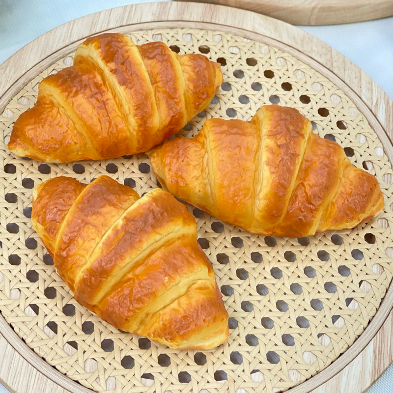 ครัวซอง Croissant ขนมปัง ขนมปังตกแต่ง สำหรับตกแต่ง ขนมปังตกแต่ง ขนมปังปลอม เหมือนจริงมีกลิ่นหอม