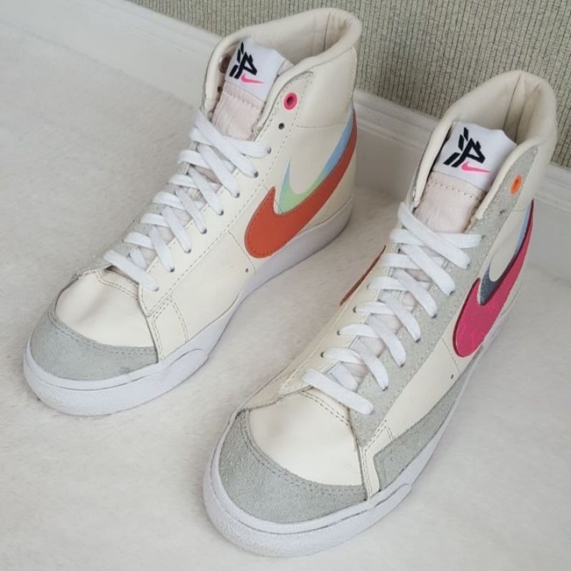 รองเท้ามือสอง Nike Blazer Mid '77 (Size 42 / 27 Cm.)