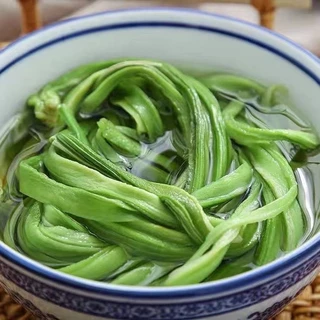 กงฉ่ายแห้ง 贡菜 มัด1kg ผักกรอบ ผักกินกับชาบูหม่าล่าพร้อมส่ง (gongcai)