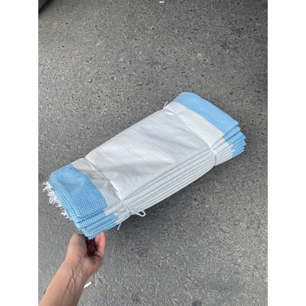 กระสอบใหม่สุ่มสีขนาด 20x36 นิ้ว บรรจุ 30กิโลกรัม แบบบาง (1ถุง)