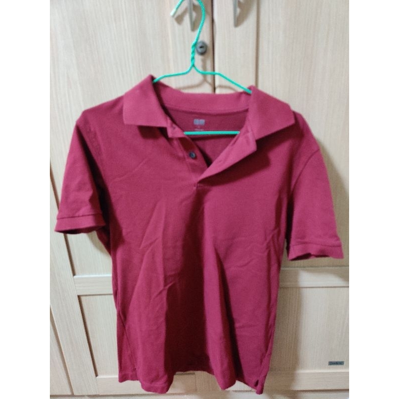 เสื้อโปโล Uniqlo สีแดง Size (S) มือสอง