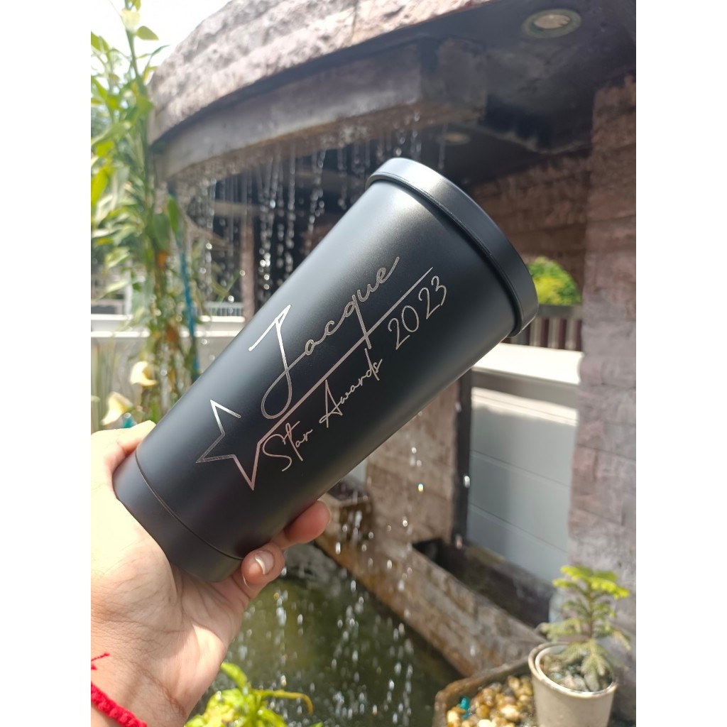 [เลเซอร์1ด้านเฉพาะชื่อ/ข้อความ] แก้วเก็บอุณหภูมิ ทรงสตาบัค 20oz ไม่มีรูป ออกแบบเองได้จ้า !!!
