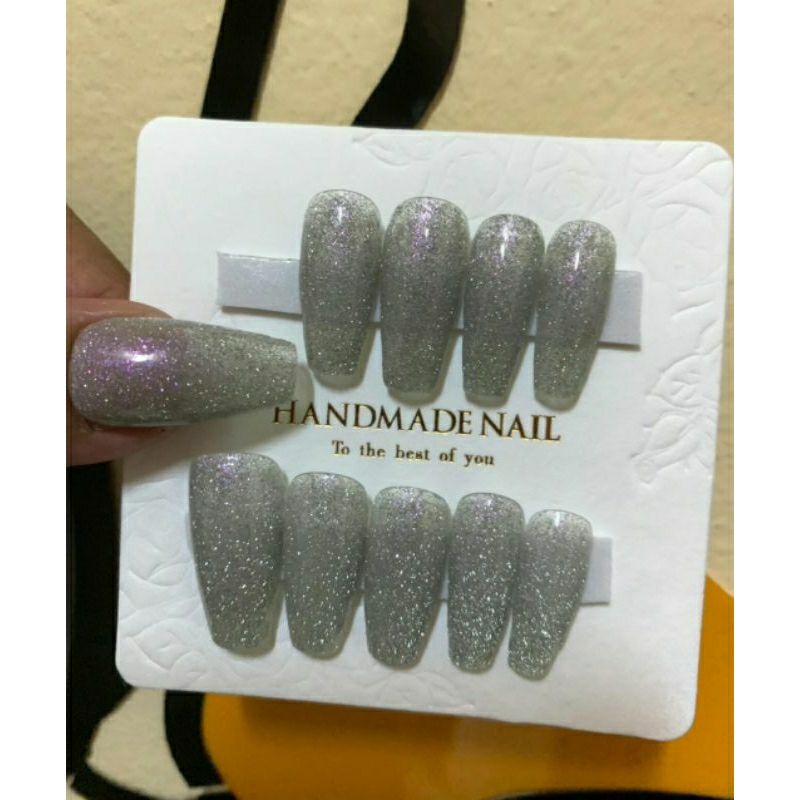 เล็บปลอมเจลแท้100% 💘 งานสีกากเพชรแถมฟรีกาว+ตะไบ (พร้อมจัดส่ง 1-3วัน)