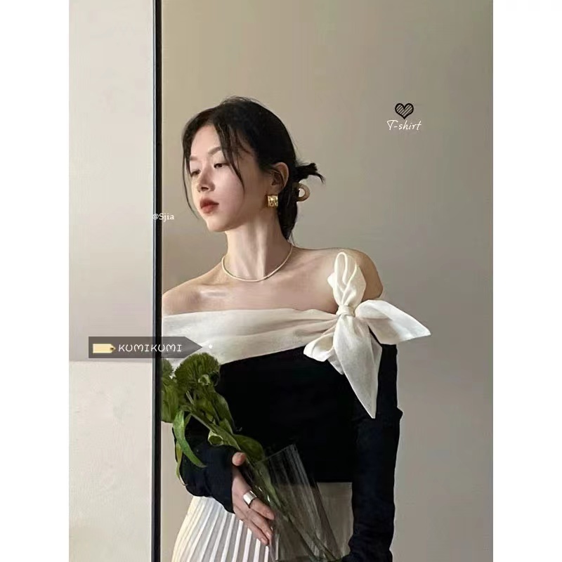 [Sheing office]🌟พร้อมส่ง🌟 เสื้อยืดสตรีแขนยาวผูกโบว์ไหล่เดียว #FZ1