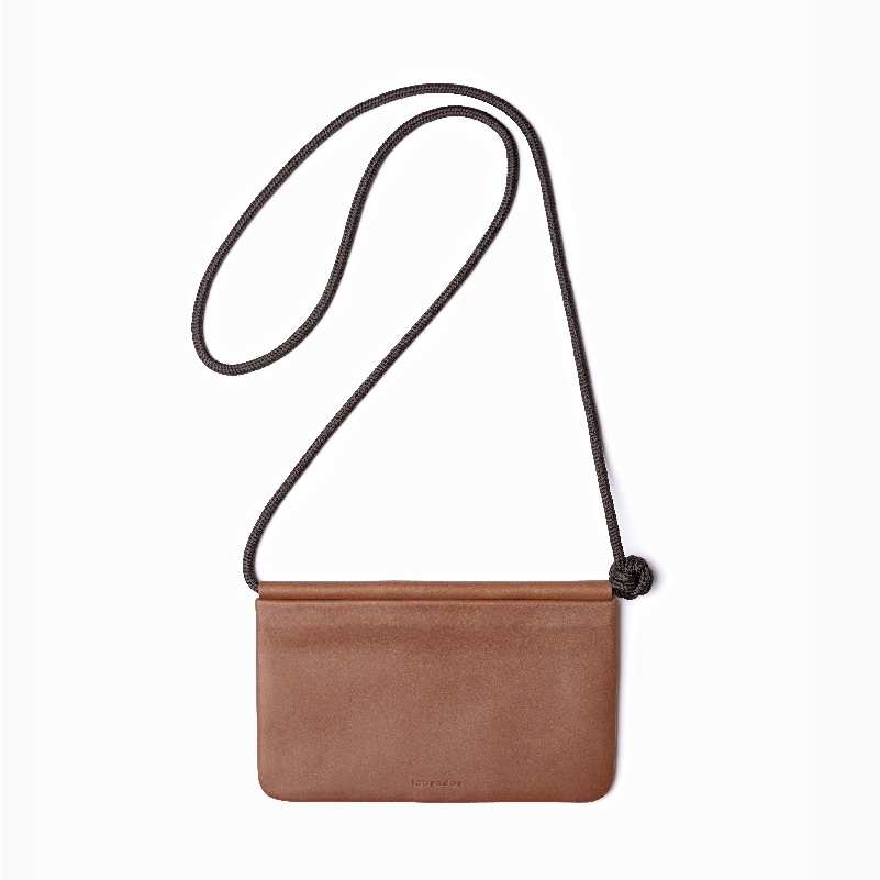 labrador KNOT phone pouch L กระเป๋าใส่โทรศัพท์สะพายข้าง (LAA198)