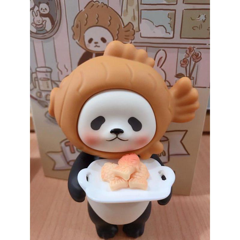 Panpan Taiyaki Pan Pan ยืนถือถาด ใส่ขนมไทยากิ *พร้อมส่ง* - Planet Bear - Art Toy - Pop mart -